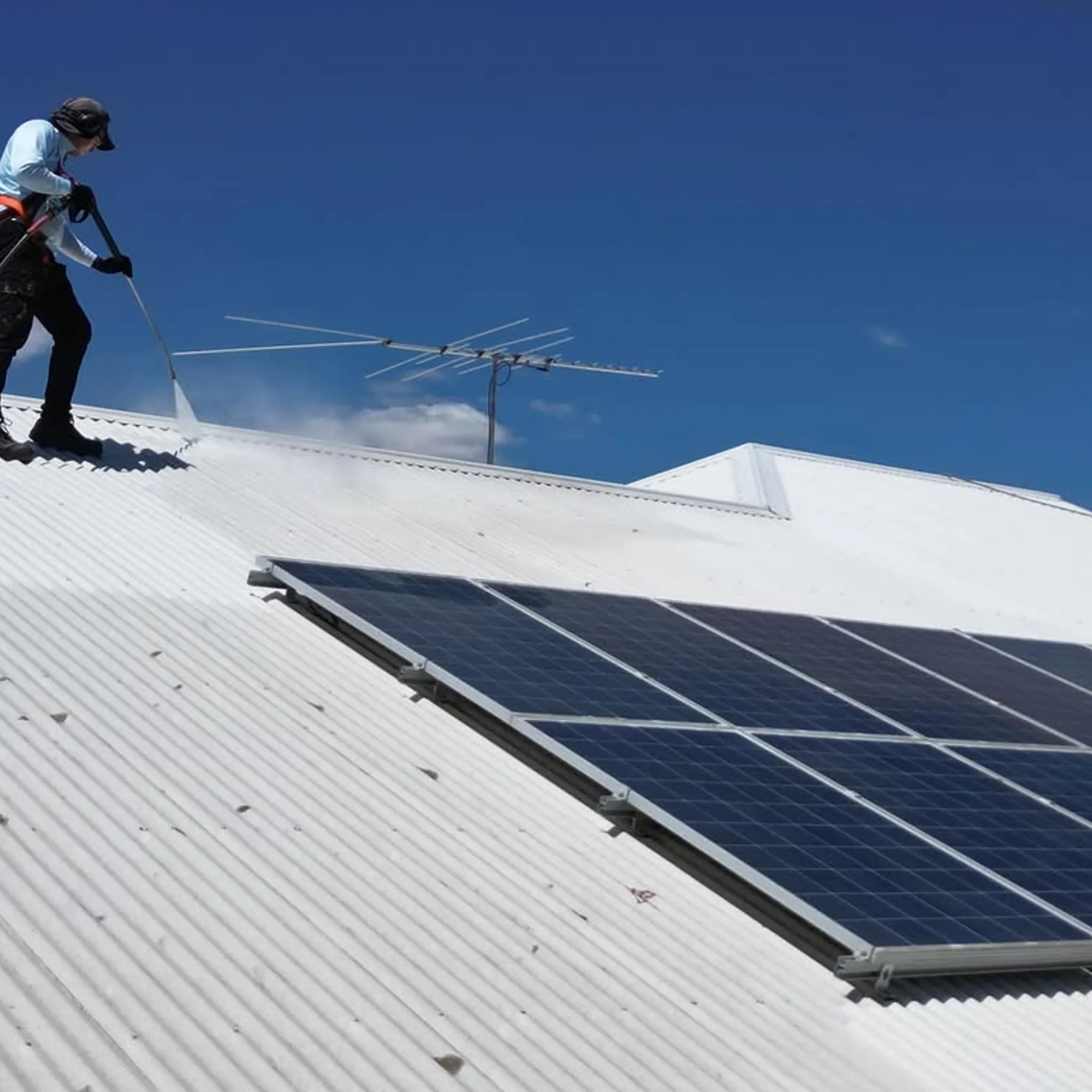 safe high-pressure roof cleaning outdoors